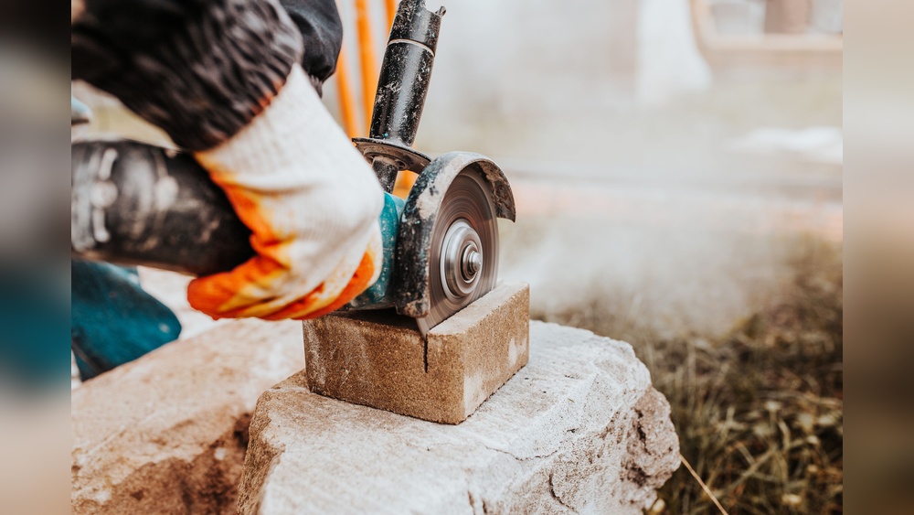 Cutting Pavers With Angle Grinder